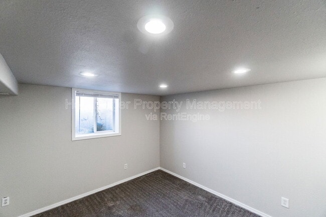 Building Photo - 11 E Rich Ave