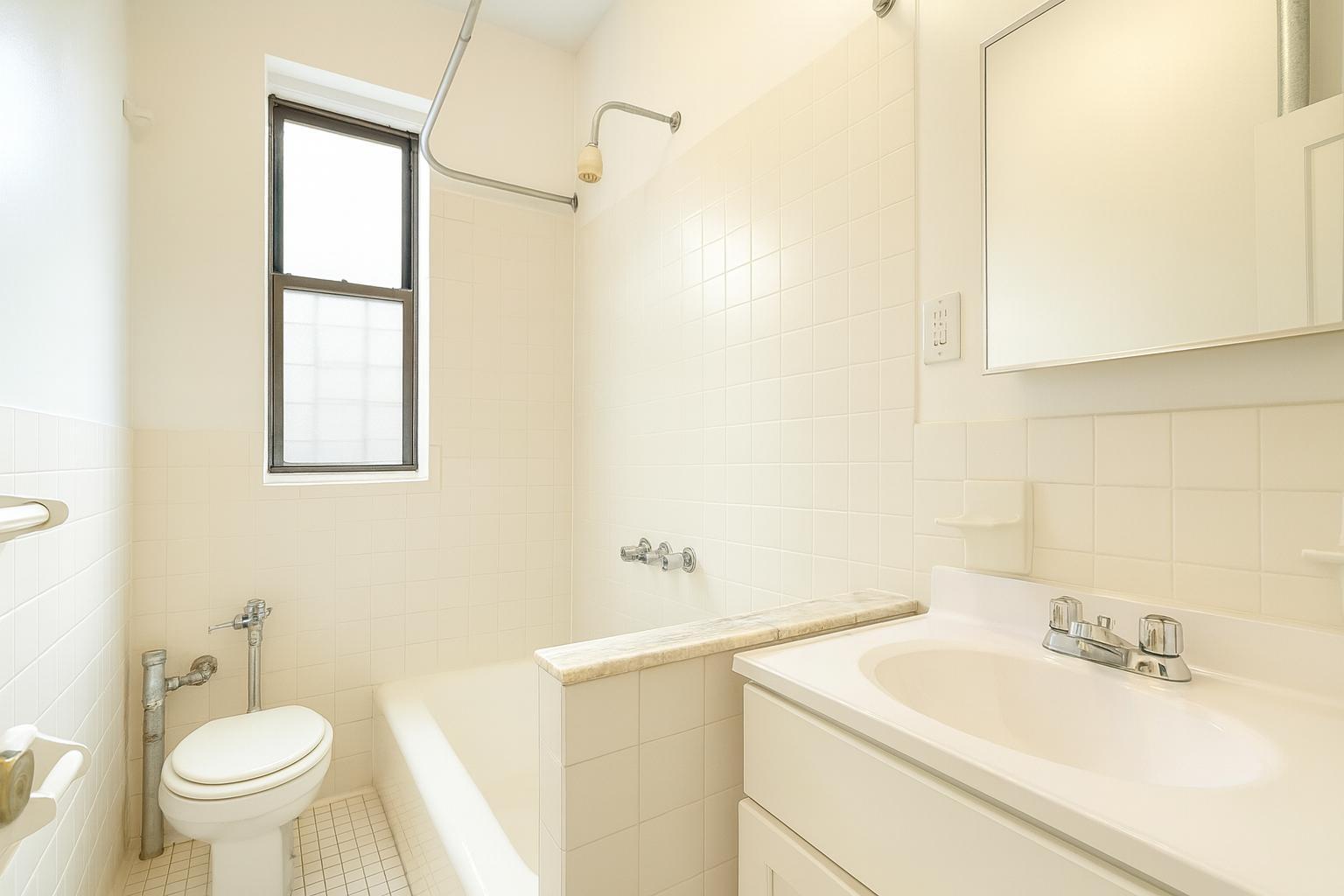 Building Photo - 150 Haven Ave