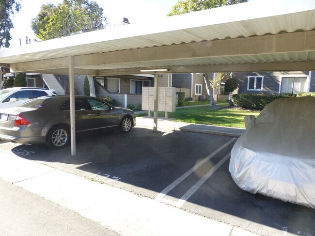 Building Photo - 6096 Terrace Ln