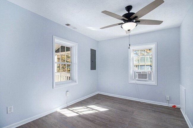 Building Photo - Charming Fully Renovated 2BR/1BA in the Heart of Loganville!