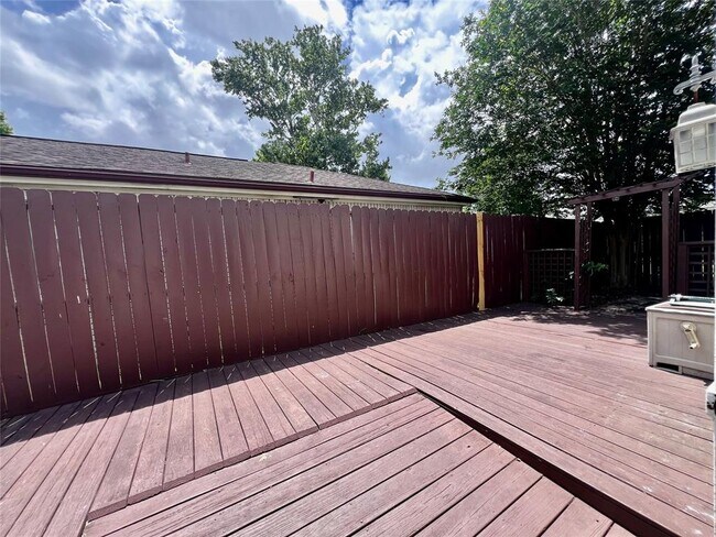 Building Photo - 13819 Wickersham Ln