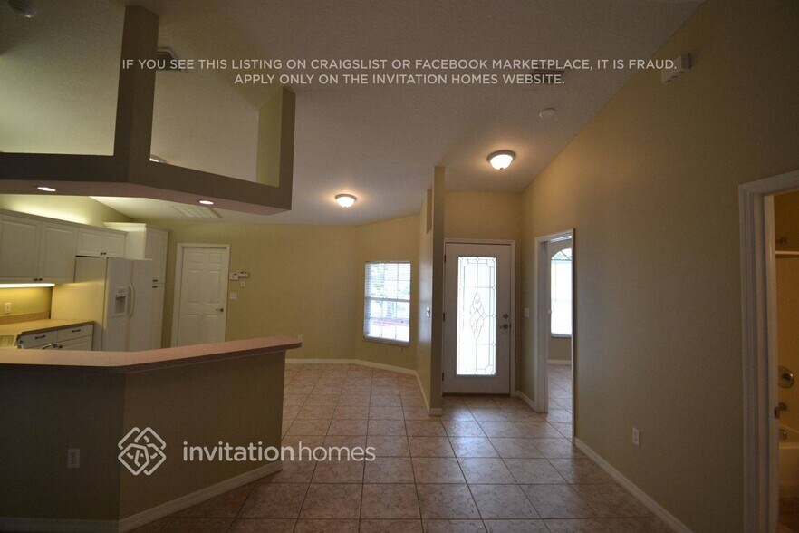 Building Photo - 6010 68th Dr E