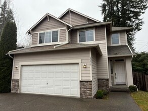 Building Photo - 5Bd/2.5Ba Maple Valley House