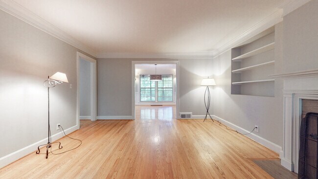 Building Photo - 802 Timber Ln