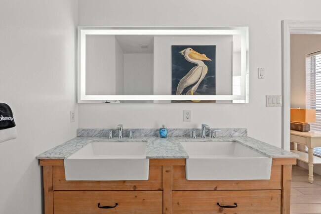 Building Photo - 4431 Luke Ave