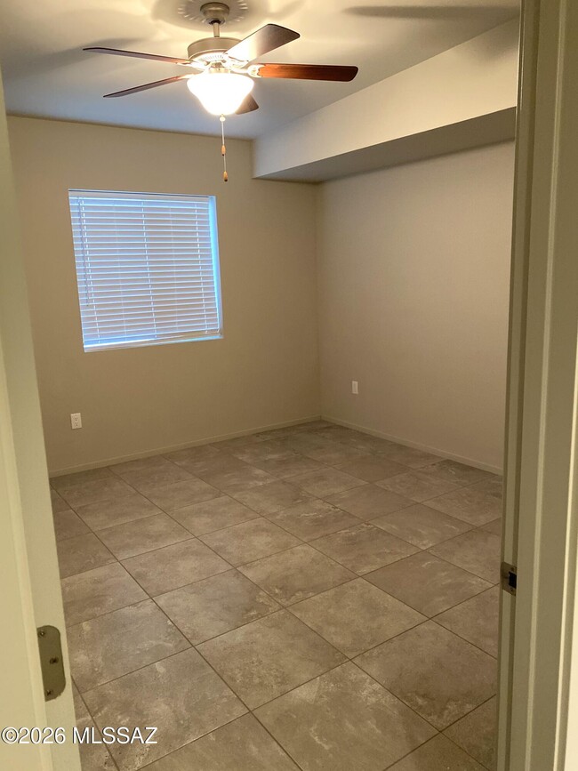 Building Photo - 3026 N Dasylirion Dr