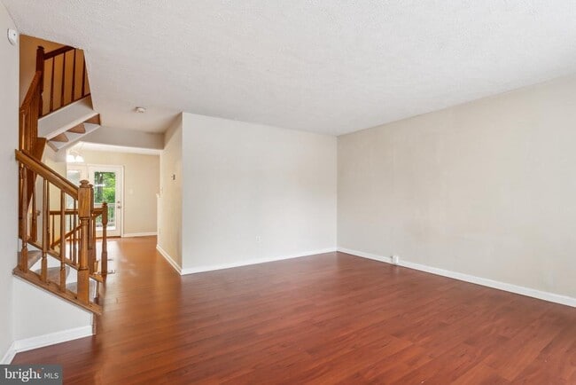 Building Photo - 5492 Prince William Ct