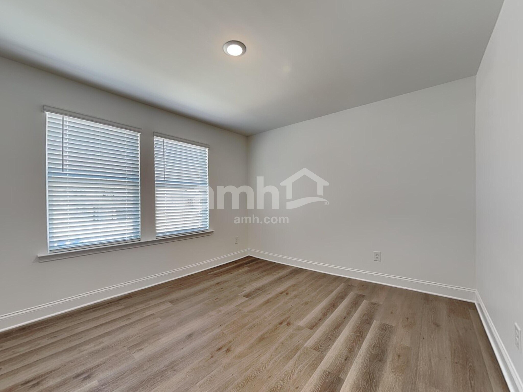Building Photo - 1515 Soapstone Rd