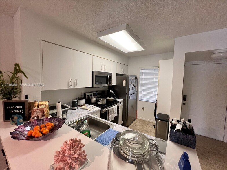 Building Photo - 2236 N Cypress Bend Dr