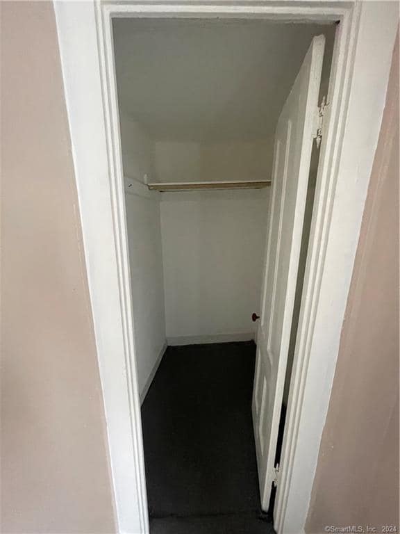 Building Photo - 108 Oak St