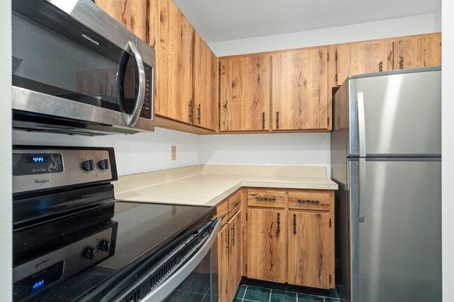 Building Photo - 16 Alcira Ct
