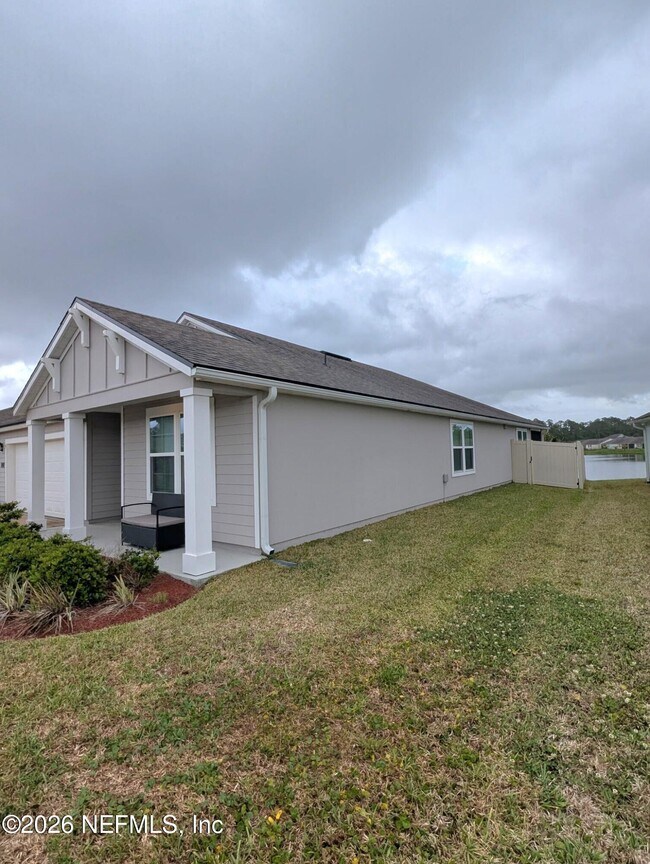 Building Photo - 721 Narvarez Ave