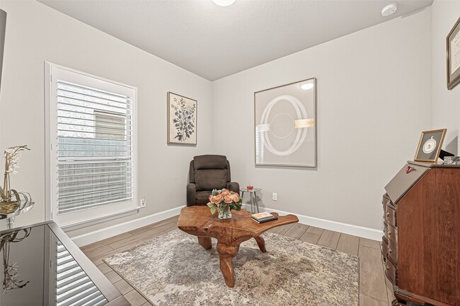 Building Photo - 8922 Flounder Rdg Dr