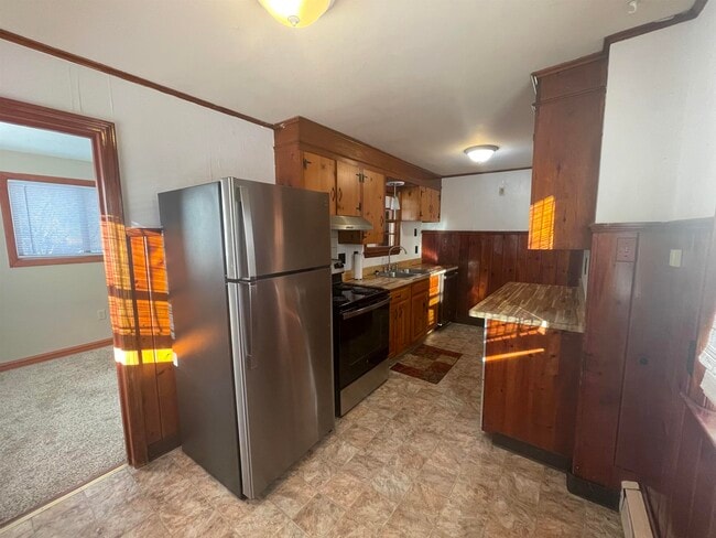 Building Photo - 7 Central Ave