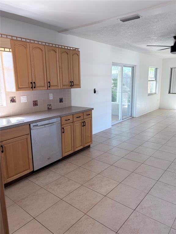 Building Photo - 5617 1st Ave W