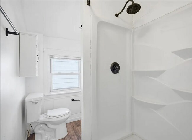 Building Photo - Charming 2 bedroom/1.5 bathroom updated home-Mt. Washington