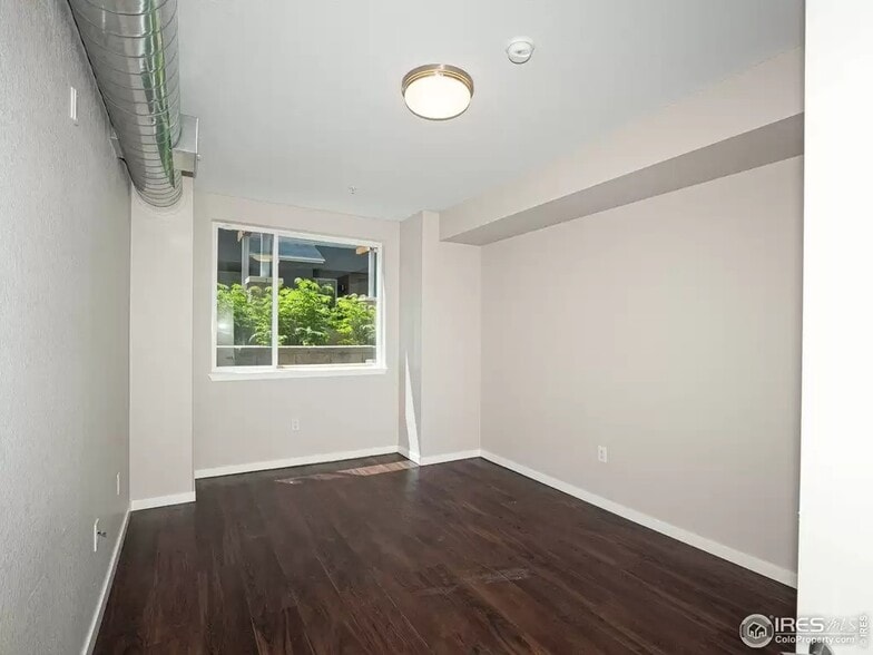 Back bedroom - 2850 E College Ave