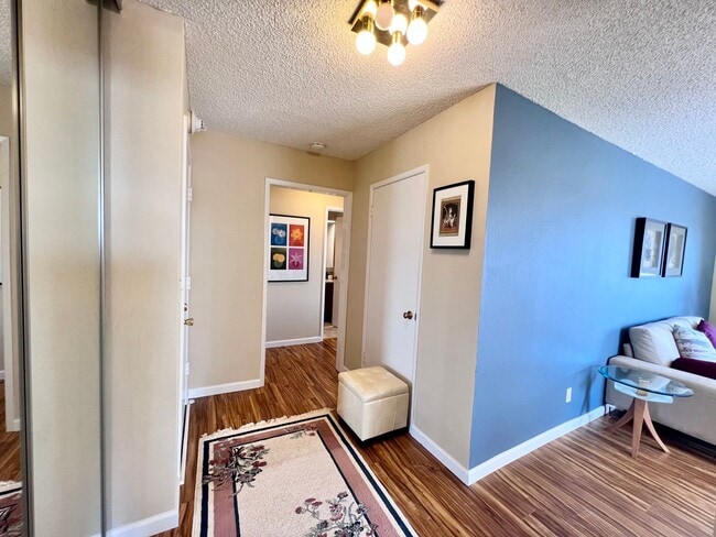 Building Photo - Large furnished one bedroom with spectacular water views