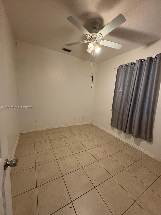 Building Photo - 4 SW 15th Rd