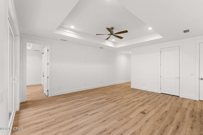 Building Photo - 7021 N Lagoon Dr