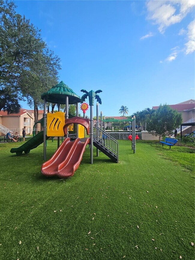 Building Photo - 10630 SW 158th Ct