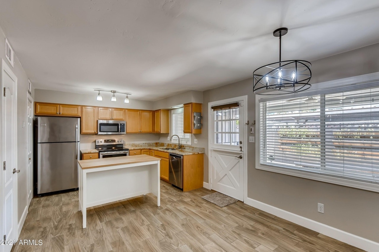 Building Photo - 4437 N 40th St