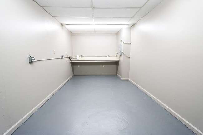 Building Photo - 4615 University Oaks Blvd