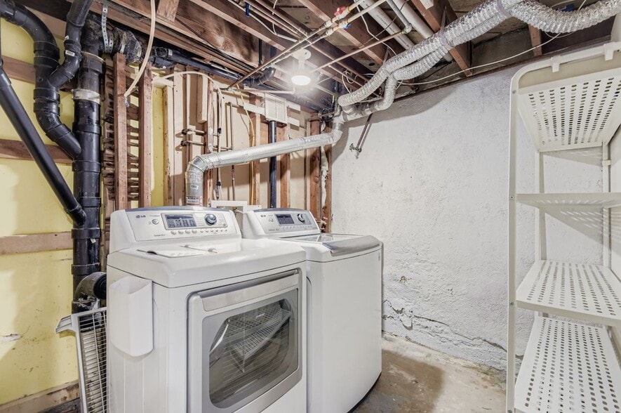 Building Photo - 3334 W 37th Ave