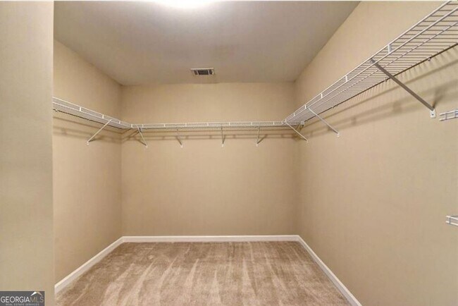 Building Photo - 5957 Stow Dr