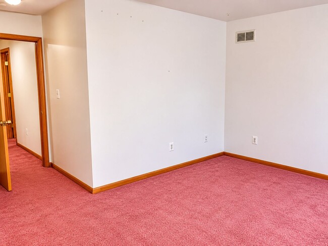 Building Photo - Three-Bedroom Graduate Hospital Home with Finished Basement and Private Patio