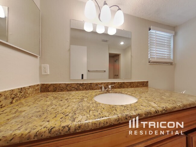 Building Photo - 3926 Cochise Terrace