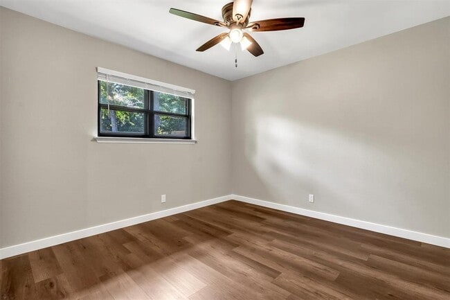 Building Photo - 4805 Gerona Dr