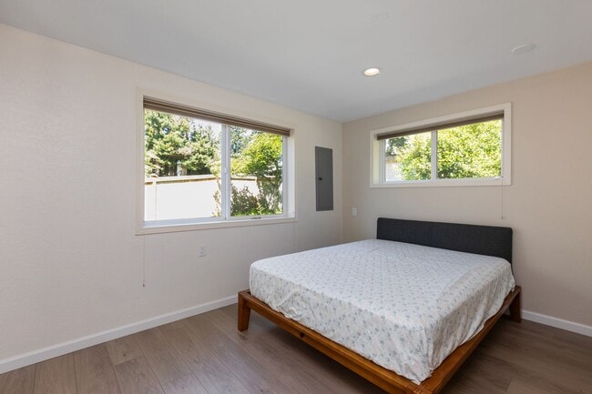 Building Photo - Beautiful 4 Bedroom Home in Richmond