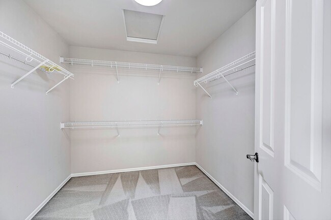 Building Photo - 4 bed 3 bath plus bonus room in Bothell