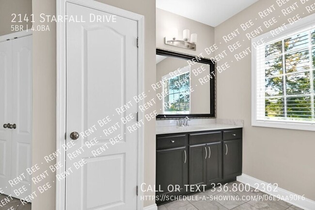 Building Photo - 2141 Starfall Dr