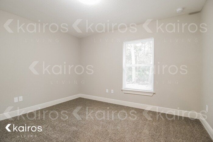 Building Photo - 17 Malauka Radial Cir