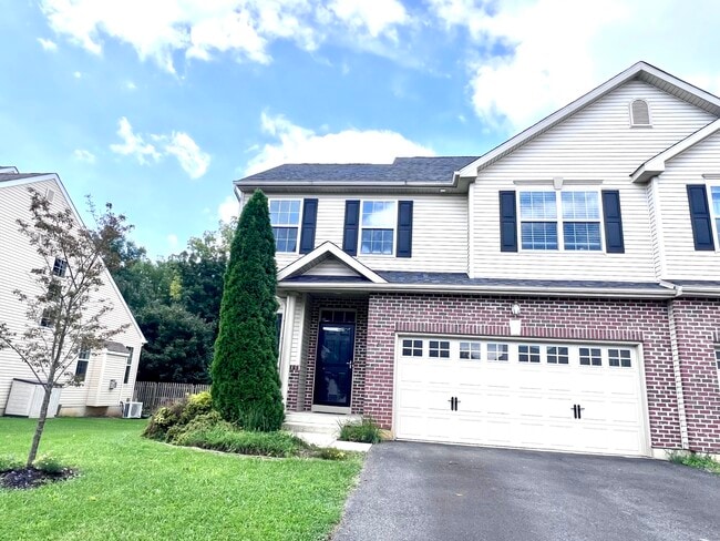 Building Photo - 466 Racite Rd
