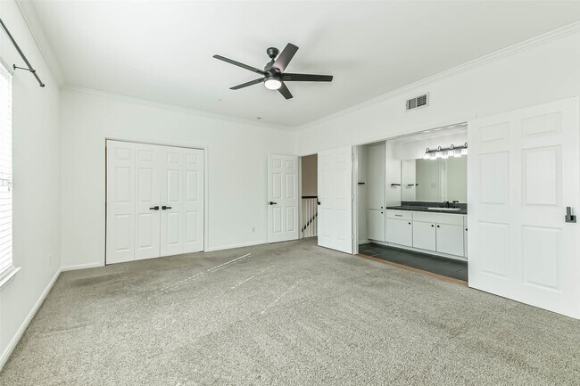 Building Photo - 17 Waugh Dr