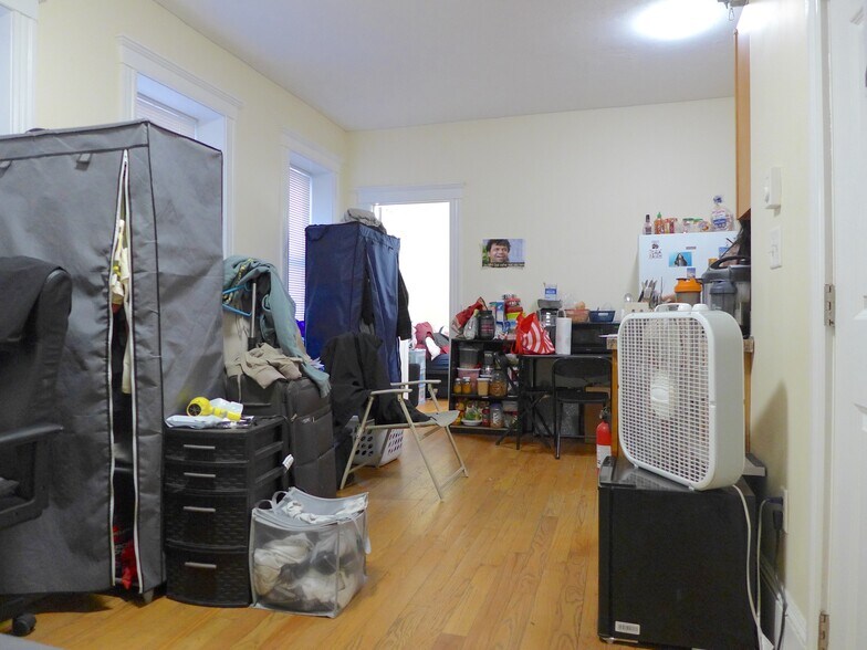 Building Photo - 862 Huntington Ave
