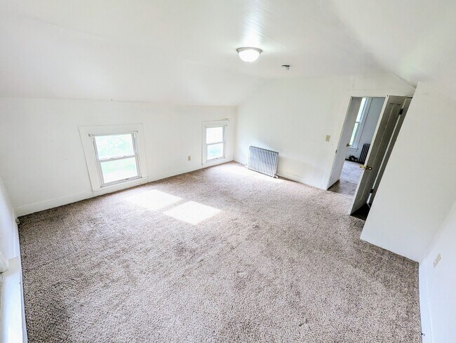 Building Photo - 116 Cushing St