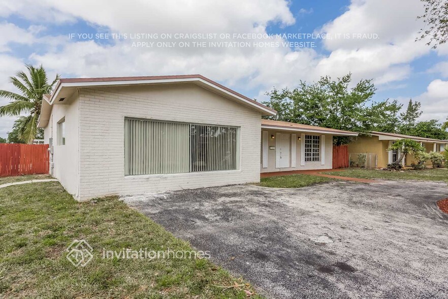 Building Photo - 4915 Johnson St