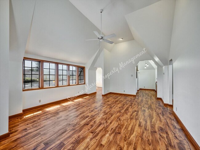 Building Photo - 81 Elm Ave