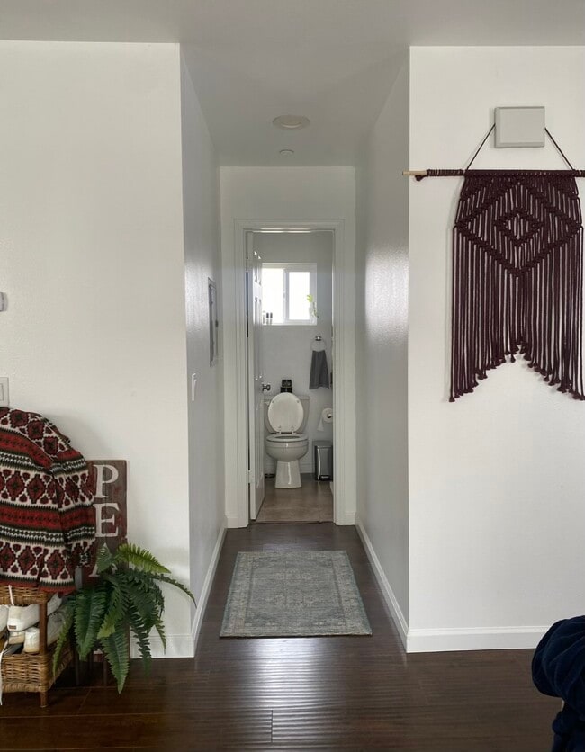 Building Photo - 1623 Drexel Dr