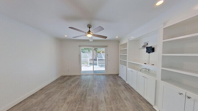 Building Photo - 6851 Via Angelina Dr