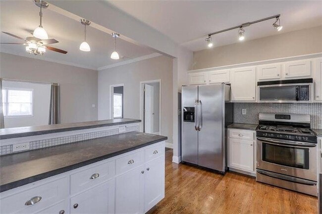 Building Photo - 980 Longley Ave NW