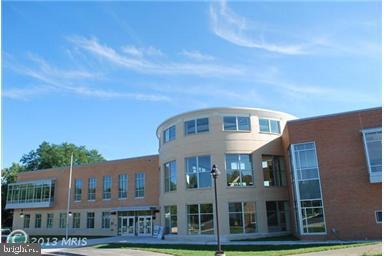 Building Photo - 6473 Blenheim Rd