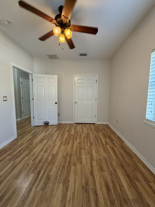 Building Photo - 4848 Tampa Downs Blvd