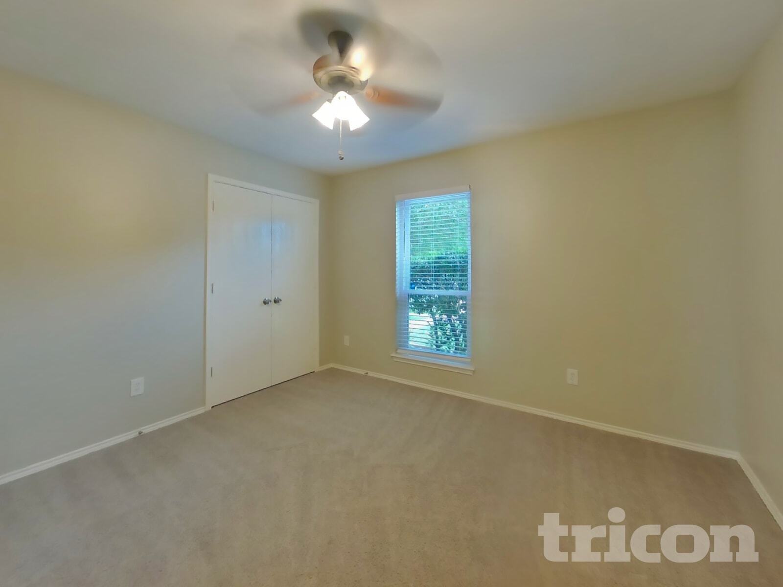 Building Photo - 112 Clover Leaf Ln