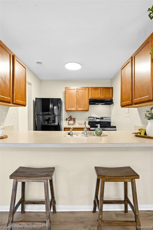 Building Photo - 855 S Pontiac Trail