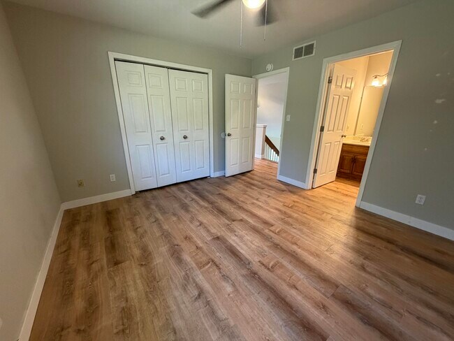 Building Photo - 3602 Hermitage Rd